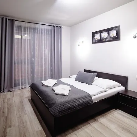 Apartment Palace *