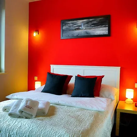 Apartment Palace *